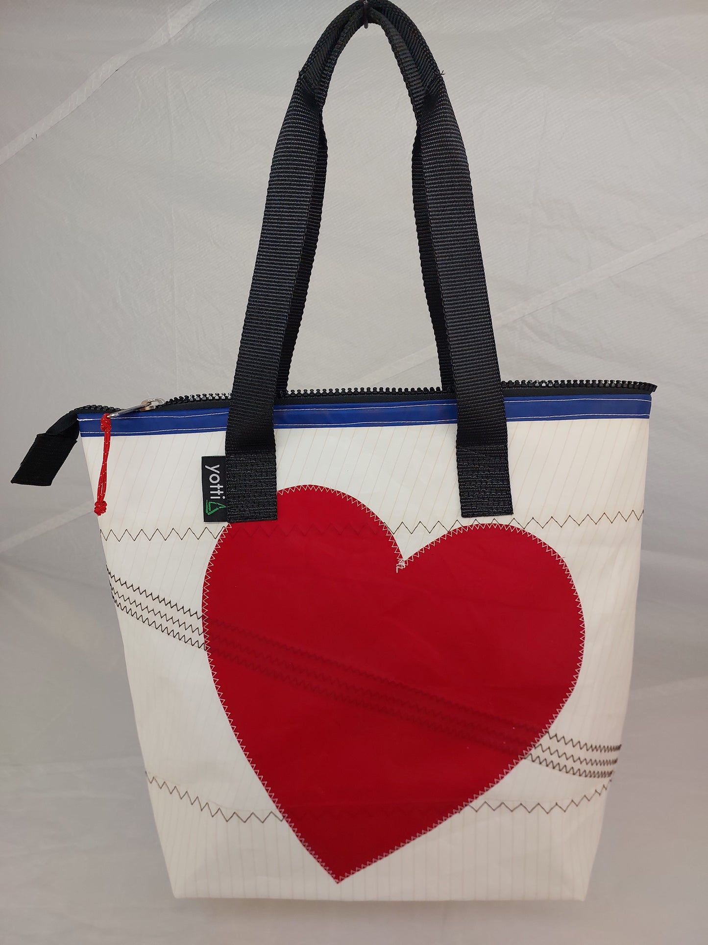 Heart Zip Tote 857