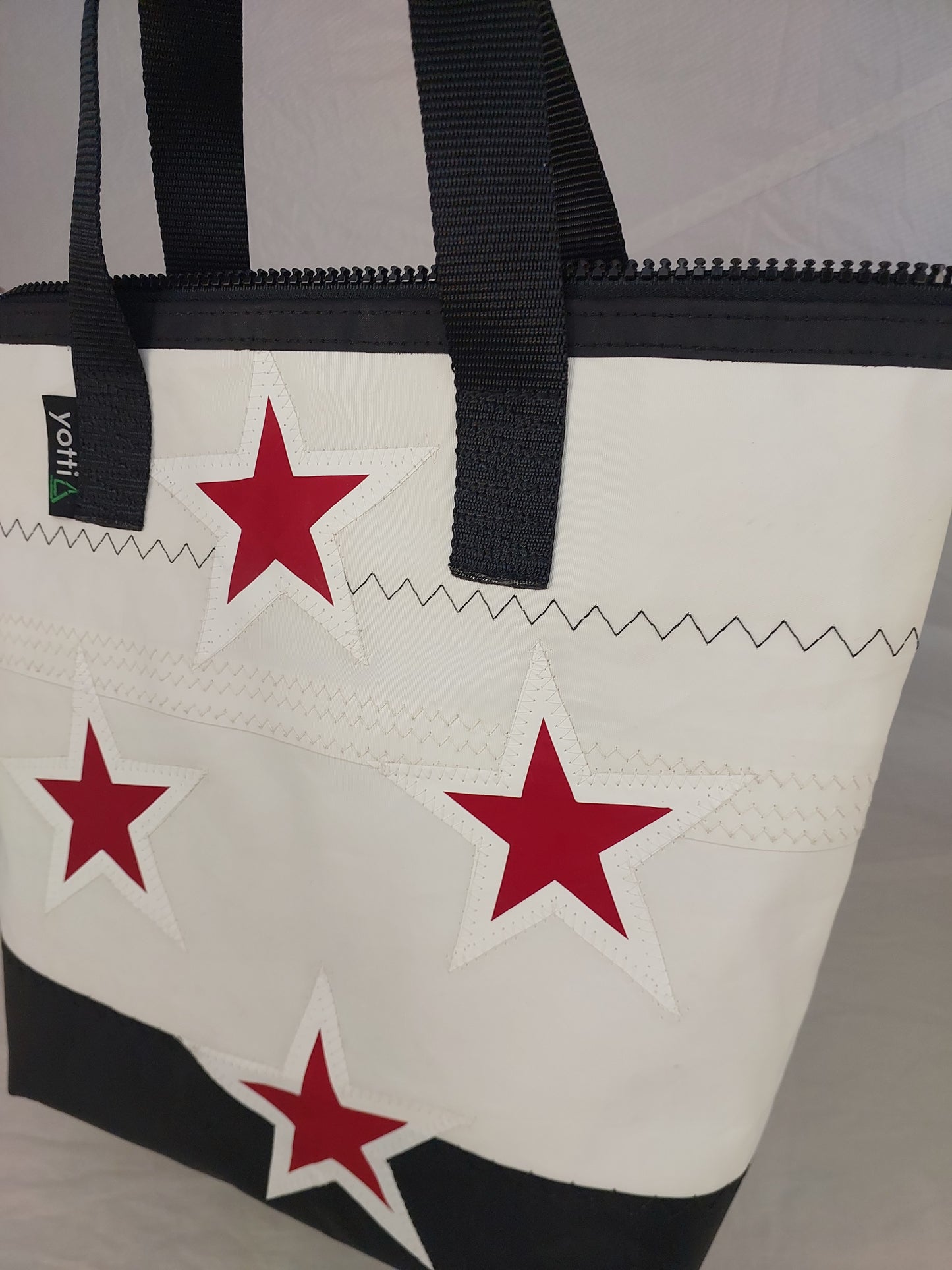 Southern Cross Zip Tote 875