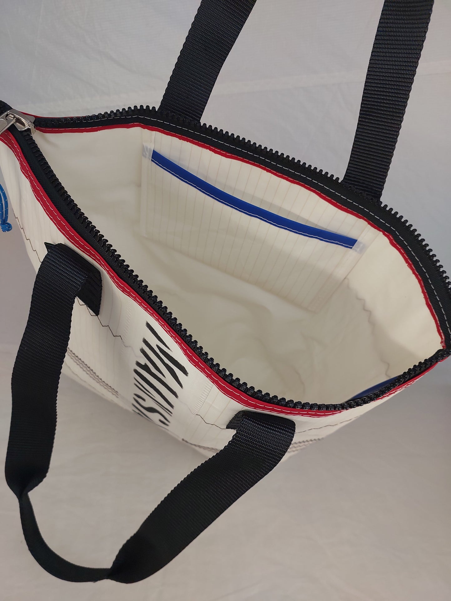 Mainsail Zip Tote 877