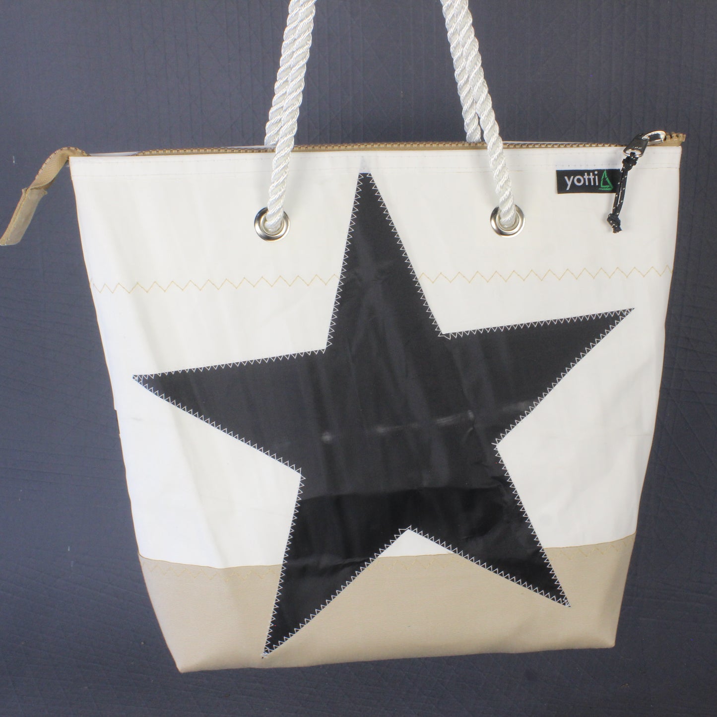 Black Star Rope Tote 684***