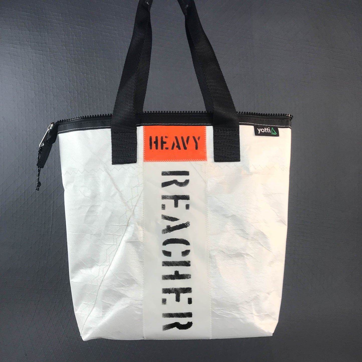 Heavy Reacher Zipped Tote 648***